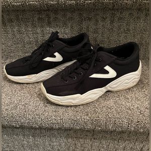 Tretorn classics with platform.